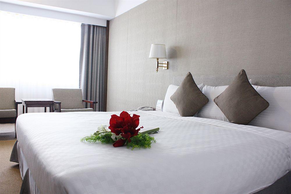 Pleasant Hotels International Taoyuan Exteriör bild