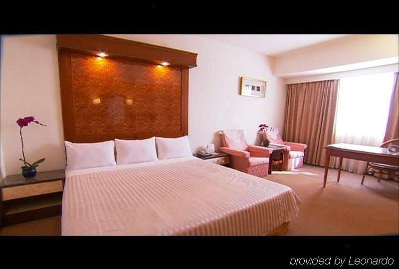 Pleasant Hotels International Taoyuan Exteriör bild