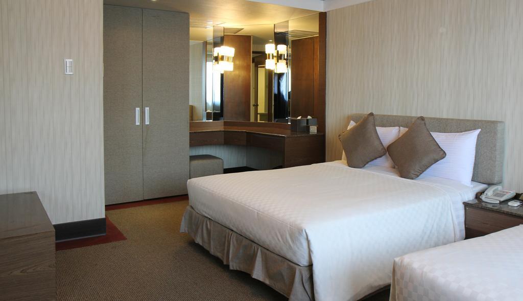 Pleasant Hotels International Taoyuan Exteriör bild