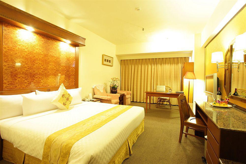 Pleasant Hotels International Taoyuan Exteriör bild